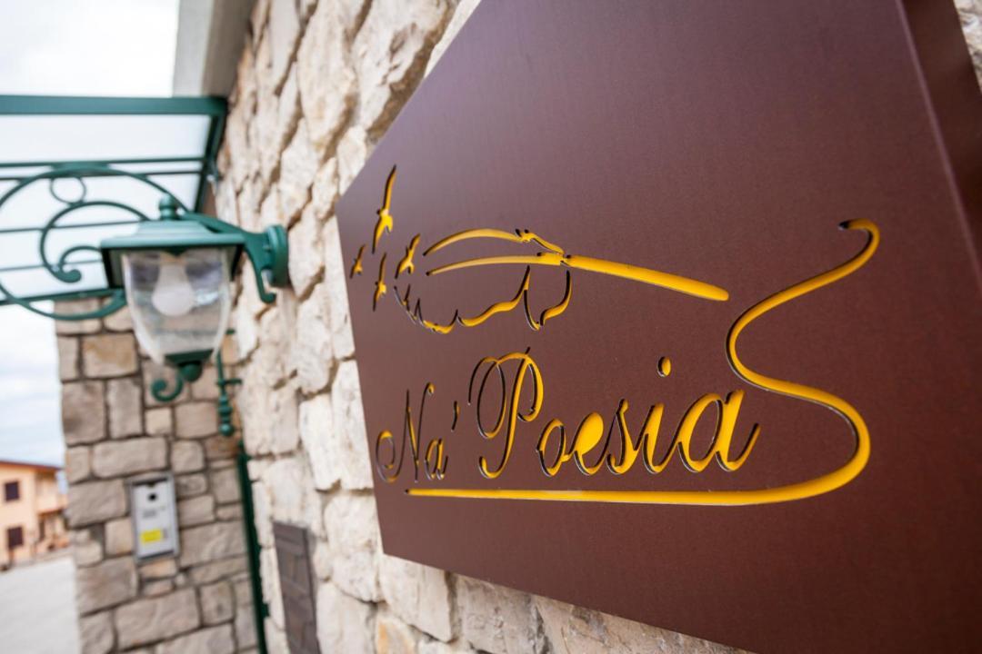 Na' Poesia B&B Di Charme SantʼAgata deʼ Goti Εξωτερικό φωτογραφία