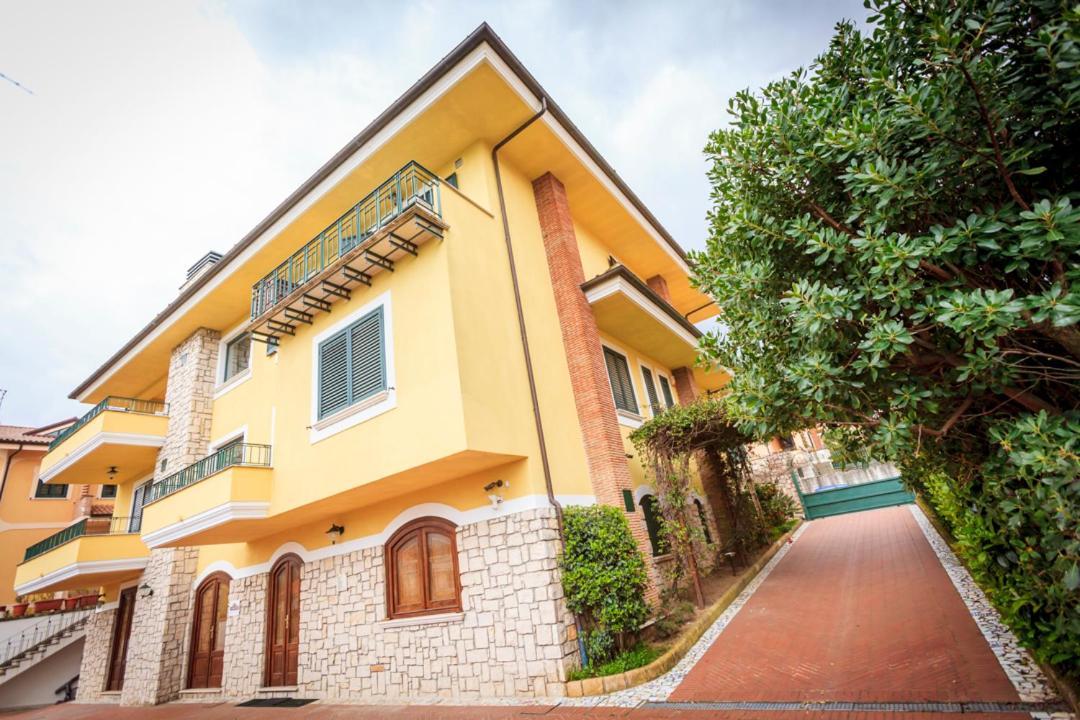 Na' Poesia B&B Di Charme SantʼAgata deʼ Goti Εξωτερικό φωτογραφία