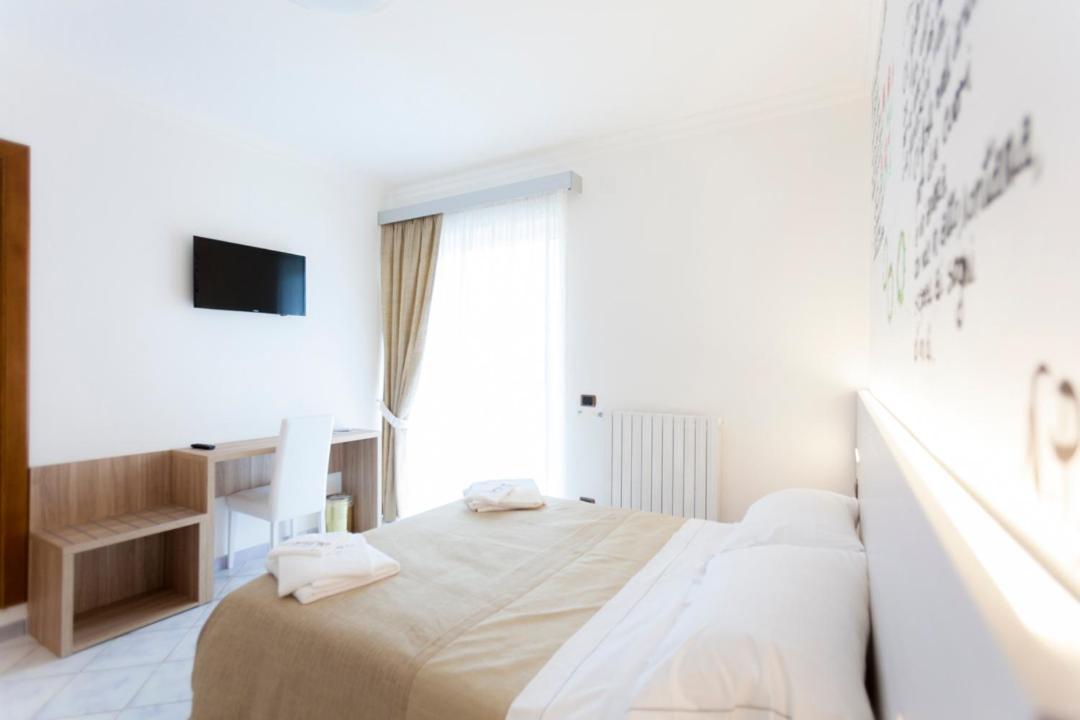 Na' Poesia B&B Di Charme SantʼAgata deʼ Goti Εξωτερικό φωτογραφία