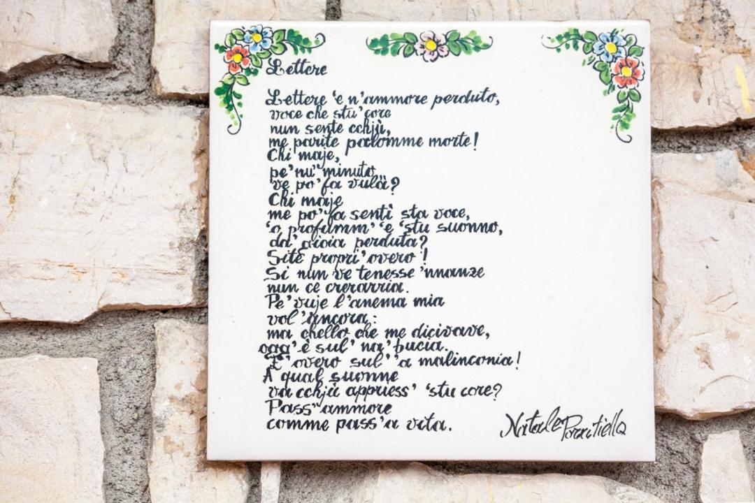 Na' Poesia B&B Di Charme SantʼAgata deʼ Goti Εξωτερικό φωτογραφία